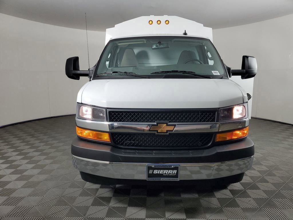 New 2025 Chevrolet Express 3500 w/ Power Convenience Package RWD image 9