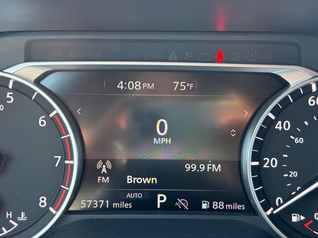 Used 2024 Nissan Rogue SV AWD/4WD image 4