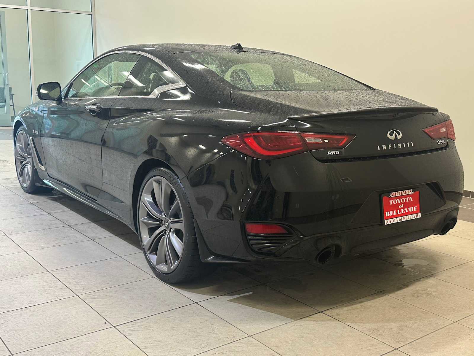Used 2018 INFINITI Q60 Red Sport 400 w/ Sensory Package 3.0T Sport image 4