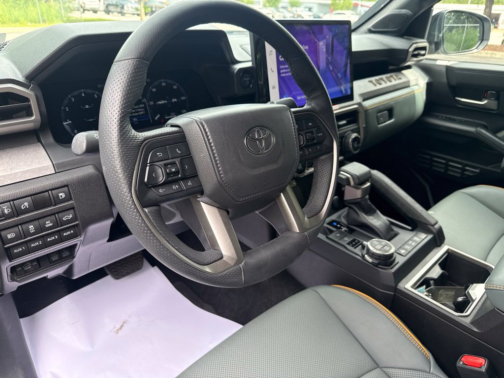 Used 2025 Toyota Tacoma 4x4 Double Cab Hybrid image 10