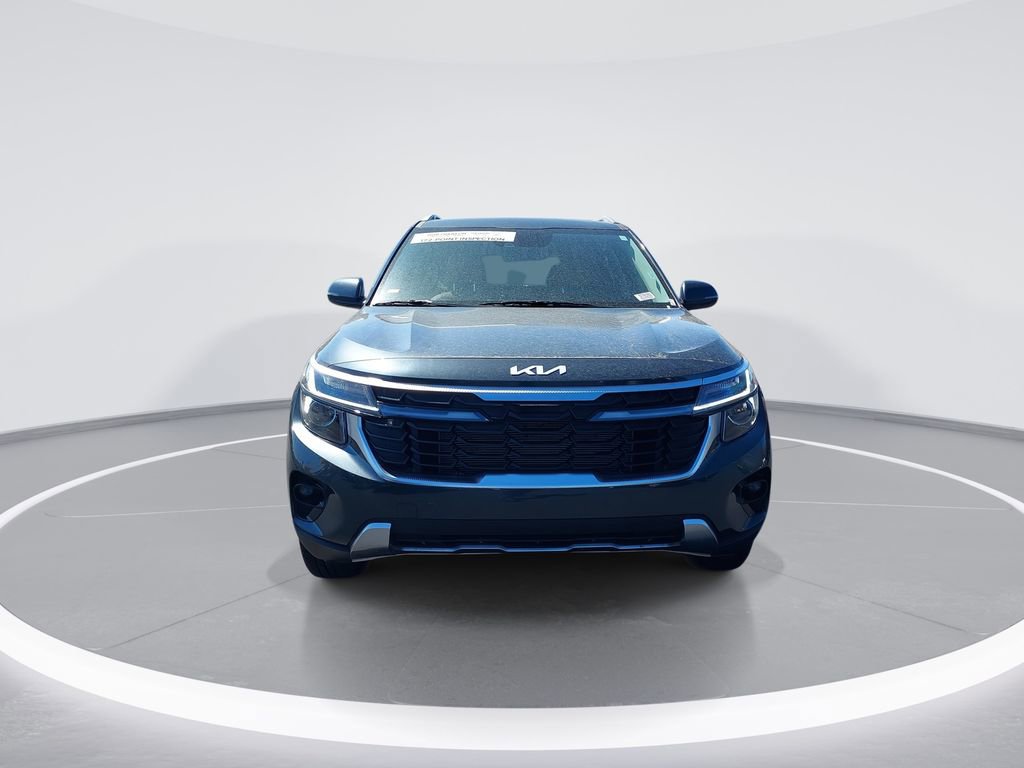 Used 2025 Kia Seltos EX w/ EX Sunroof Package image 3