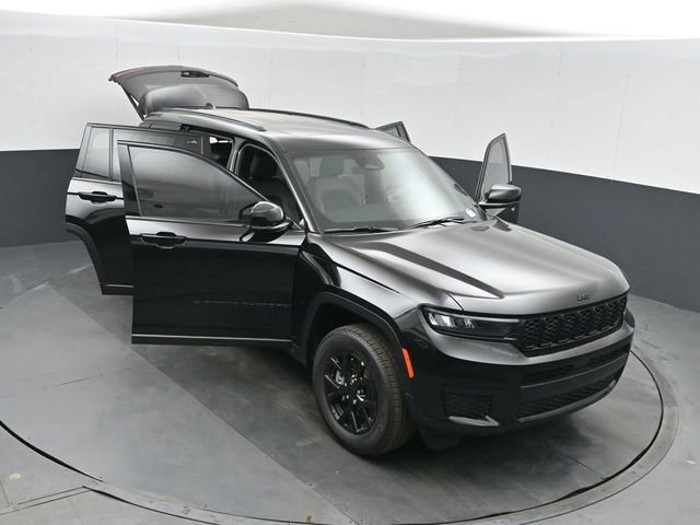 New 2025 Jeep Grand Cherokee L Altitude image 52