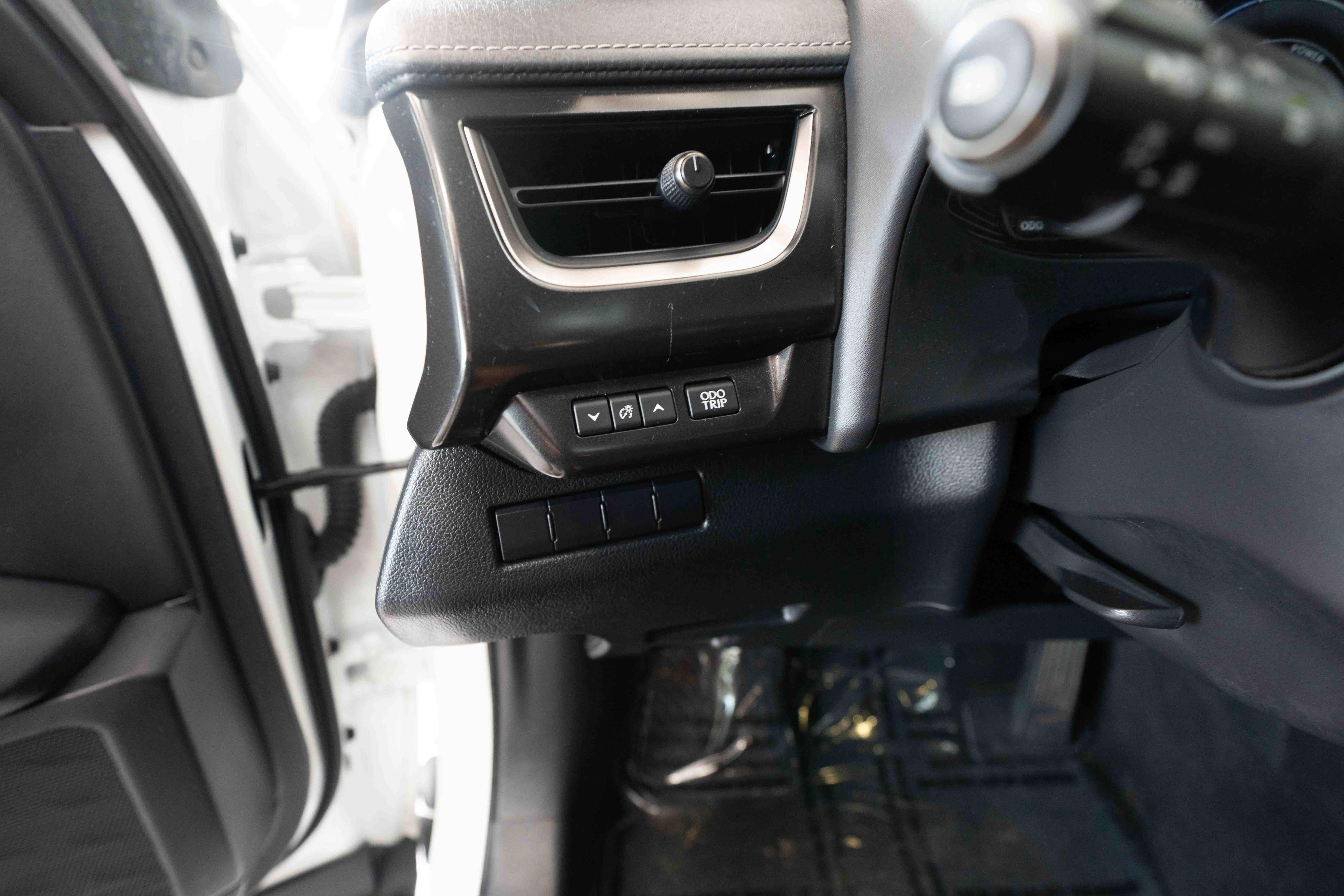 Used 2020 Lexus UX 250h w/ Premium Package AWD/4WD image 11