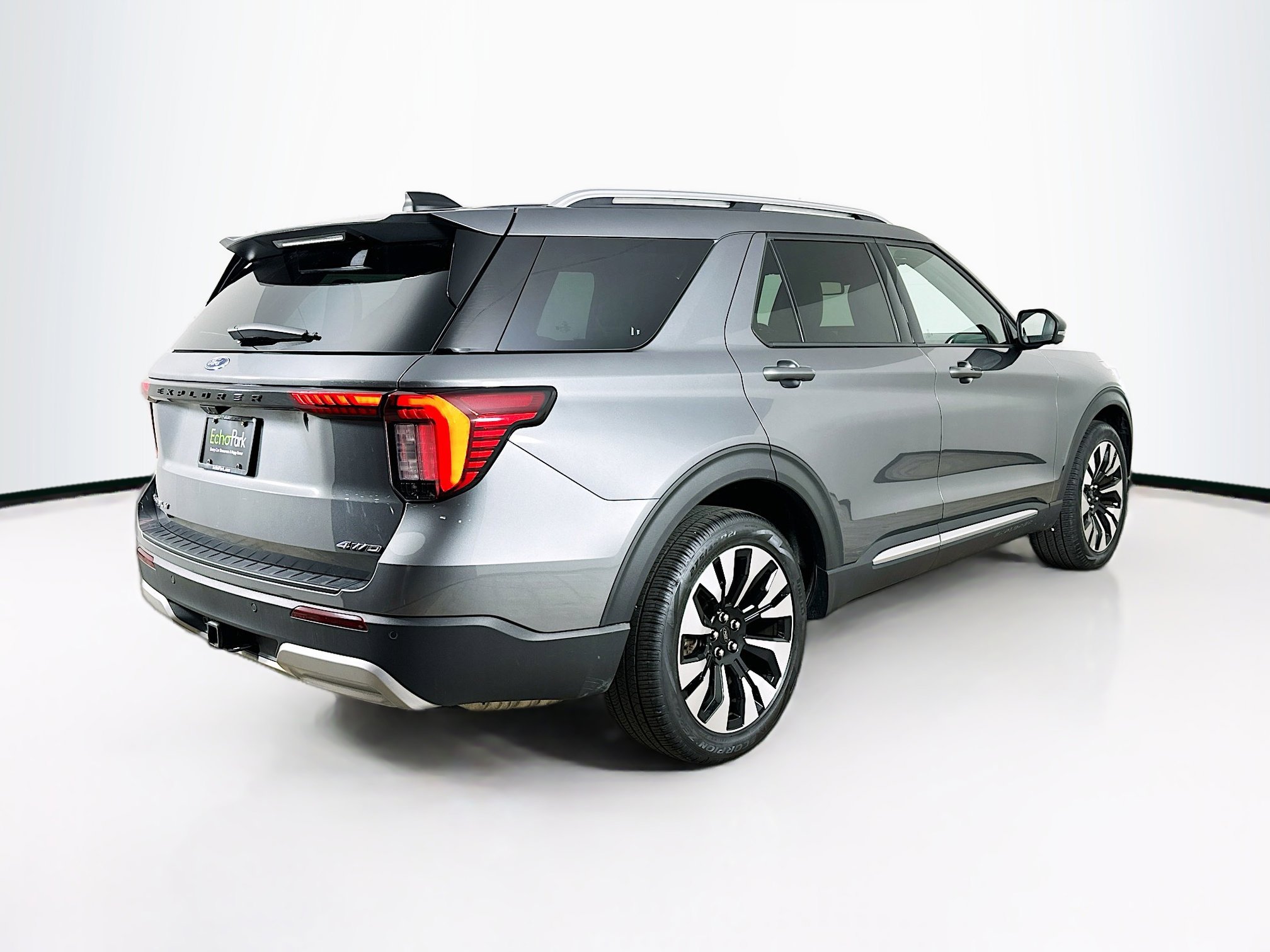 Used 2025 Ford Explorer Platinum w/ LUX Leather Package image 9