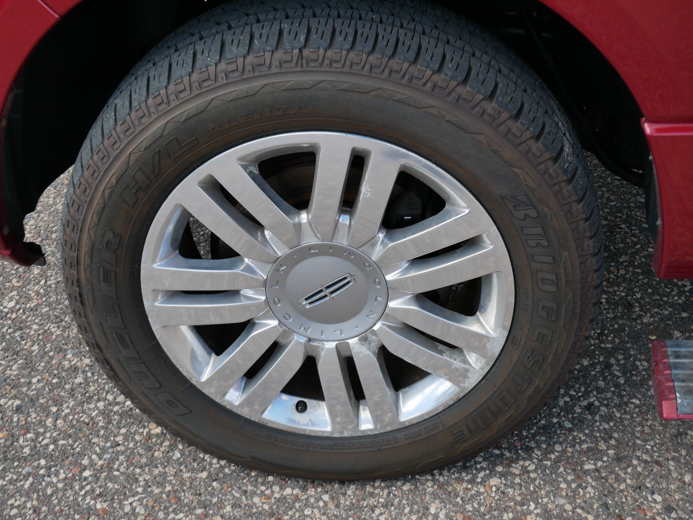 Used 2014 Lincoln Navigator 4WD image 15