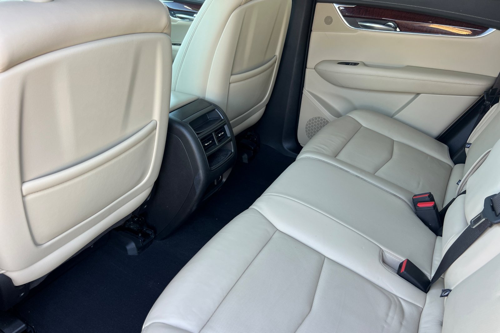 Used 2019 Cadillac XT5 Luxury FWD image 4