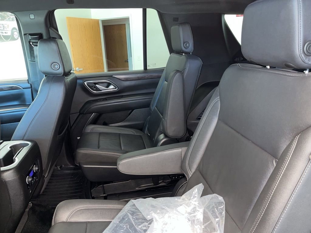 Used 2022 Chevrolet Tahoe LT w/ Luxury Package AWD/4WD image 14