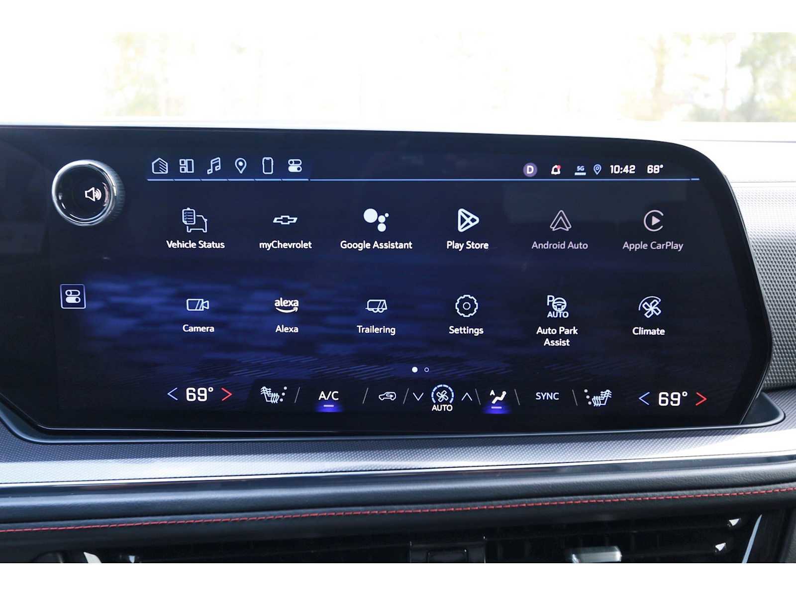 Used 2025 Chevrolet Tahoe RST w/ Comfort Package image 24