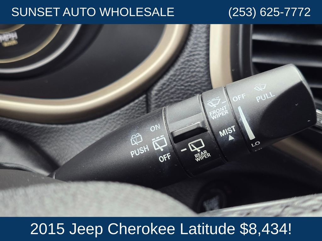 Used 2015 Jeep Cherokee Latitude w/ Comfort/Convenience Group FWD image 29