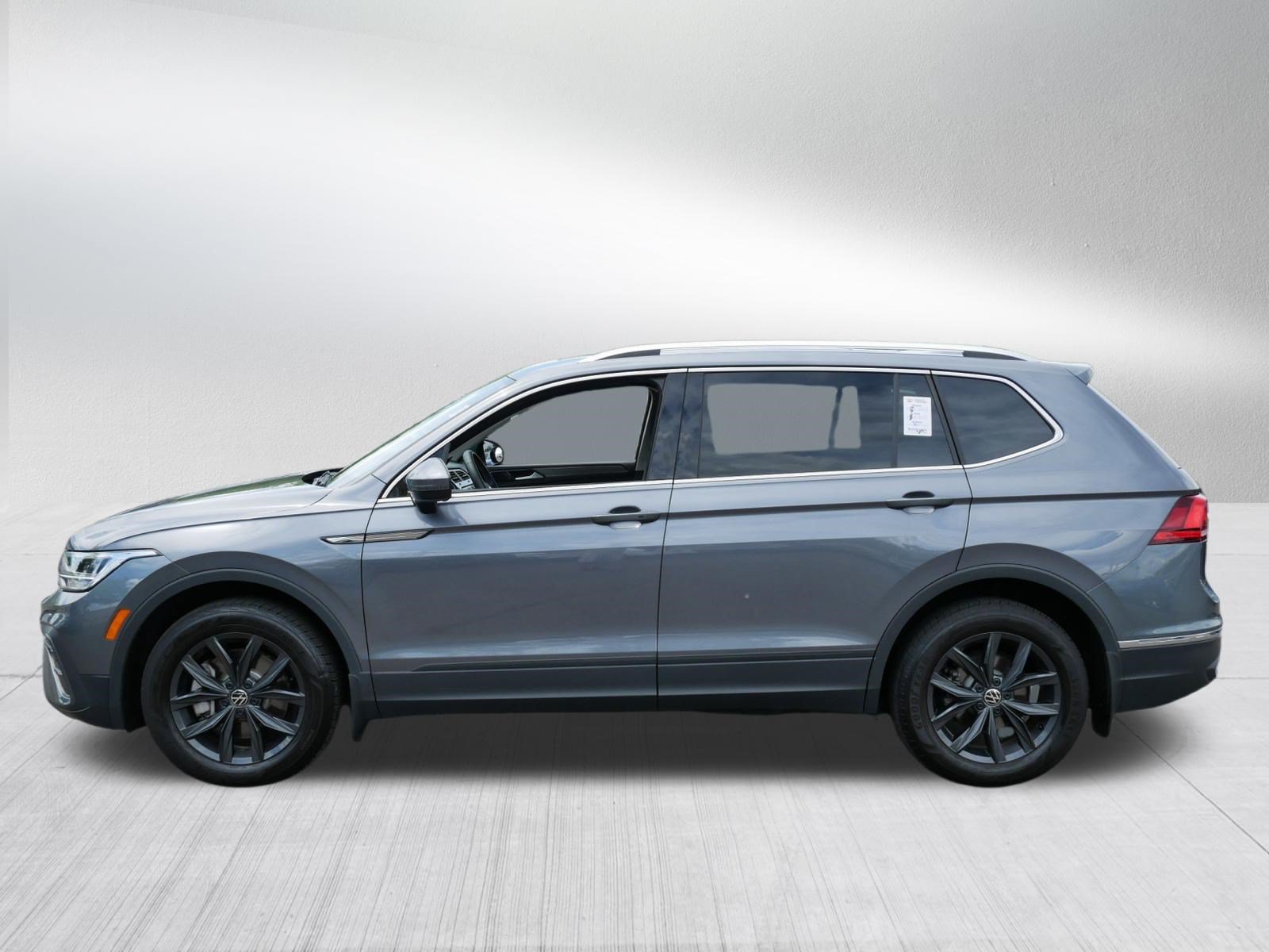 Certified 2024 Volkswagen Tiguan SE AWD/4WD image 4