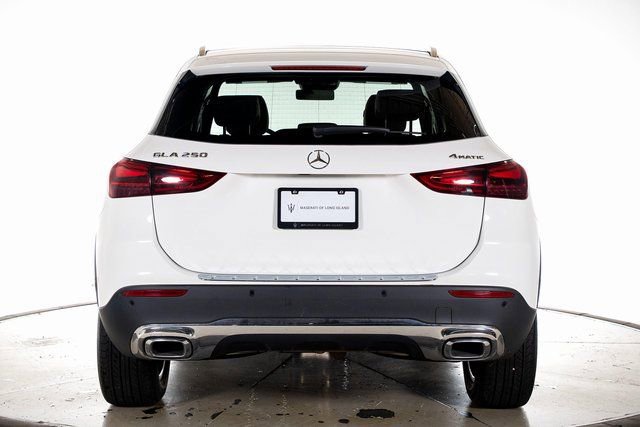 Used 2024 Mercedes-Benz GLA 250 4MATIC image 4