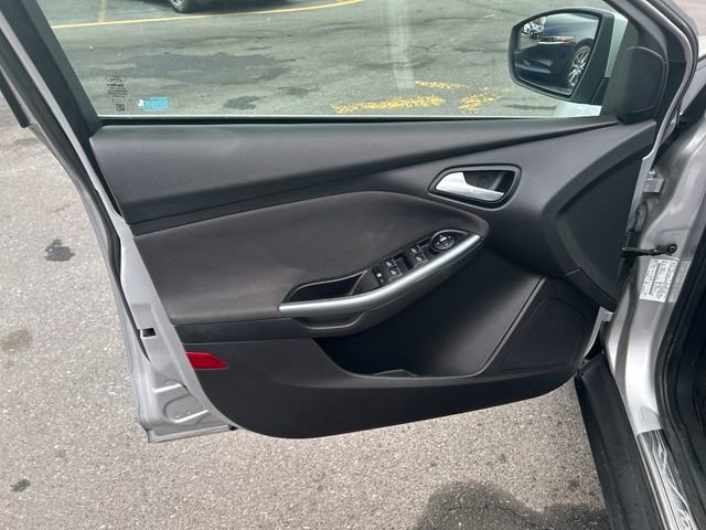 Used 2012 Ford Focus Titanium image 11