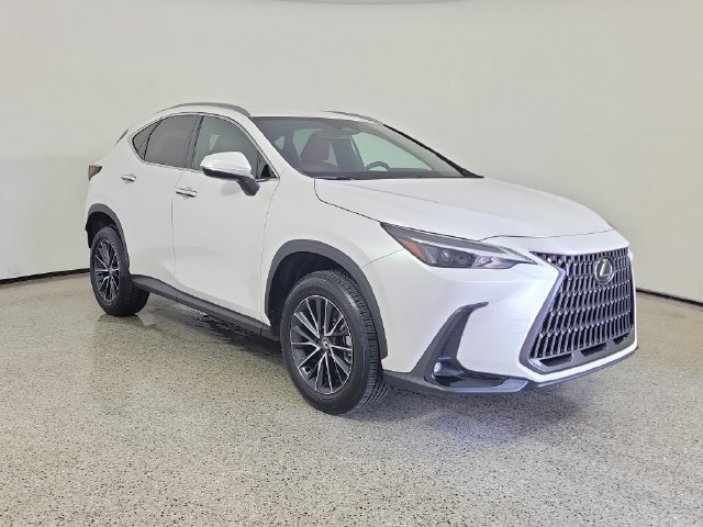 Used 2024 Lexus NX 250 FWD w/ Towing Package (2000 Lbs) image 4