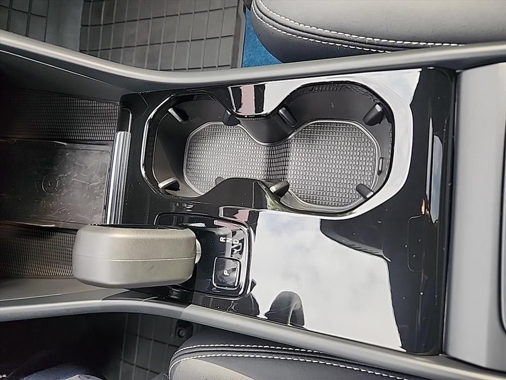 Certified 2023 Volvo XC40 Recharge Ultimate w/ Protection Package Premier AWD/4WD image 22