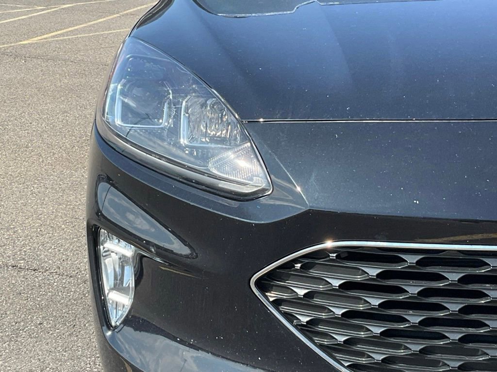 Used 2022 Ford Escape SEL image 2