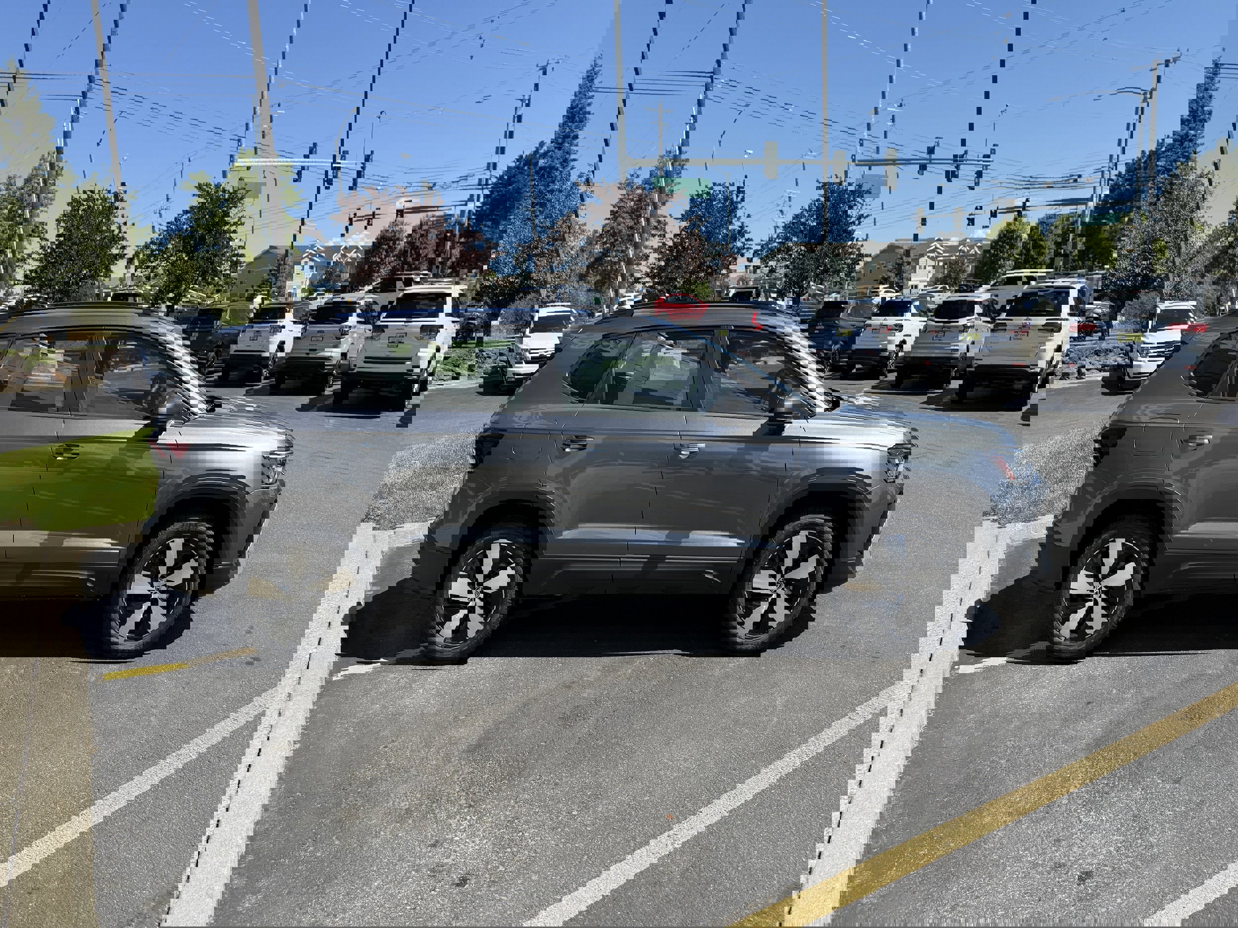 New 2025 Volkswagen Taos S image 4