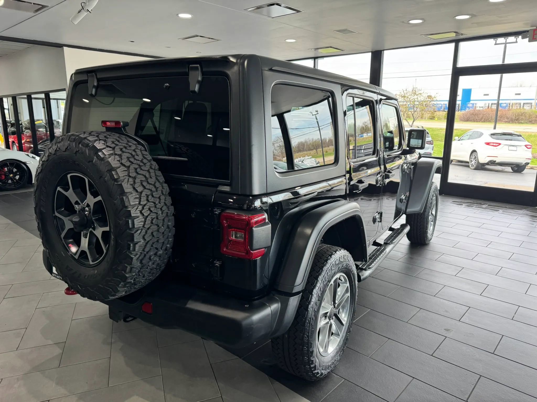 Used 2018 Jeep Wrangler Unlimited Rubicon image 5