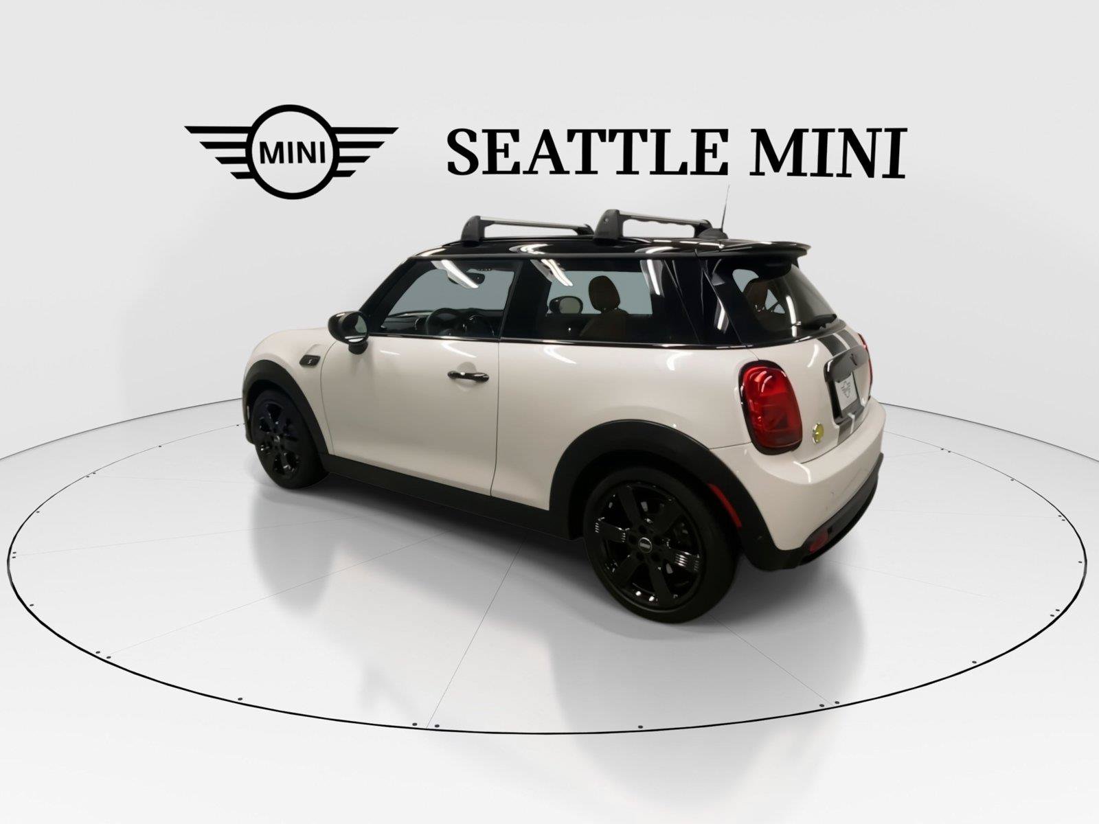 Used 2023 MINI Cooper SE FWD image 8