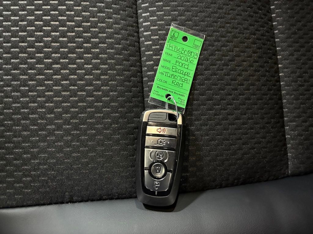 New 2026 Ford Escape ST-Line Select w/ Equipment Group 401A image 13