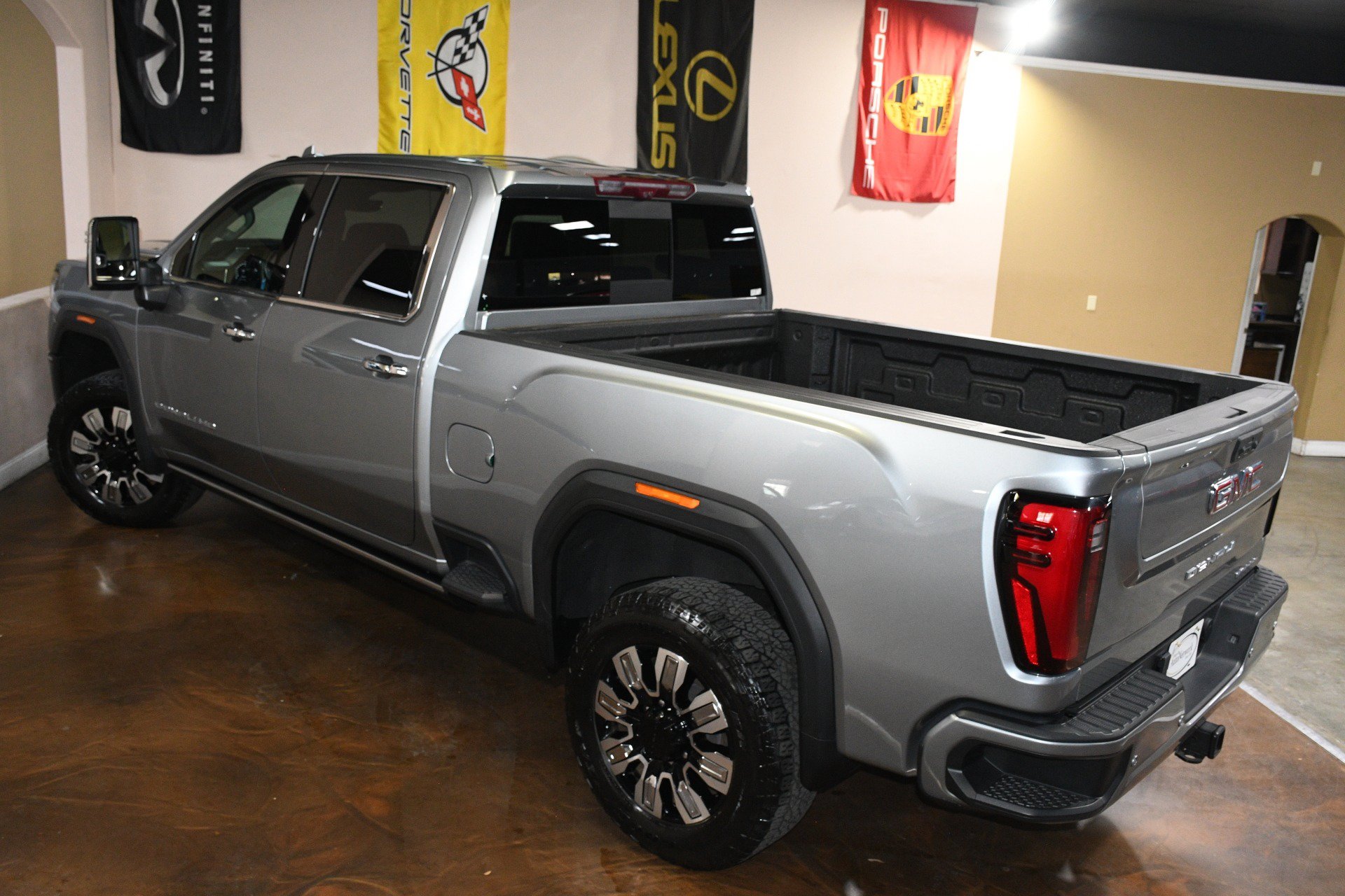 Used 2024 GMC Sierra 2500 Denali w/ Denali Reserve Package AWD/4WD image 80