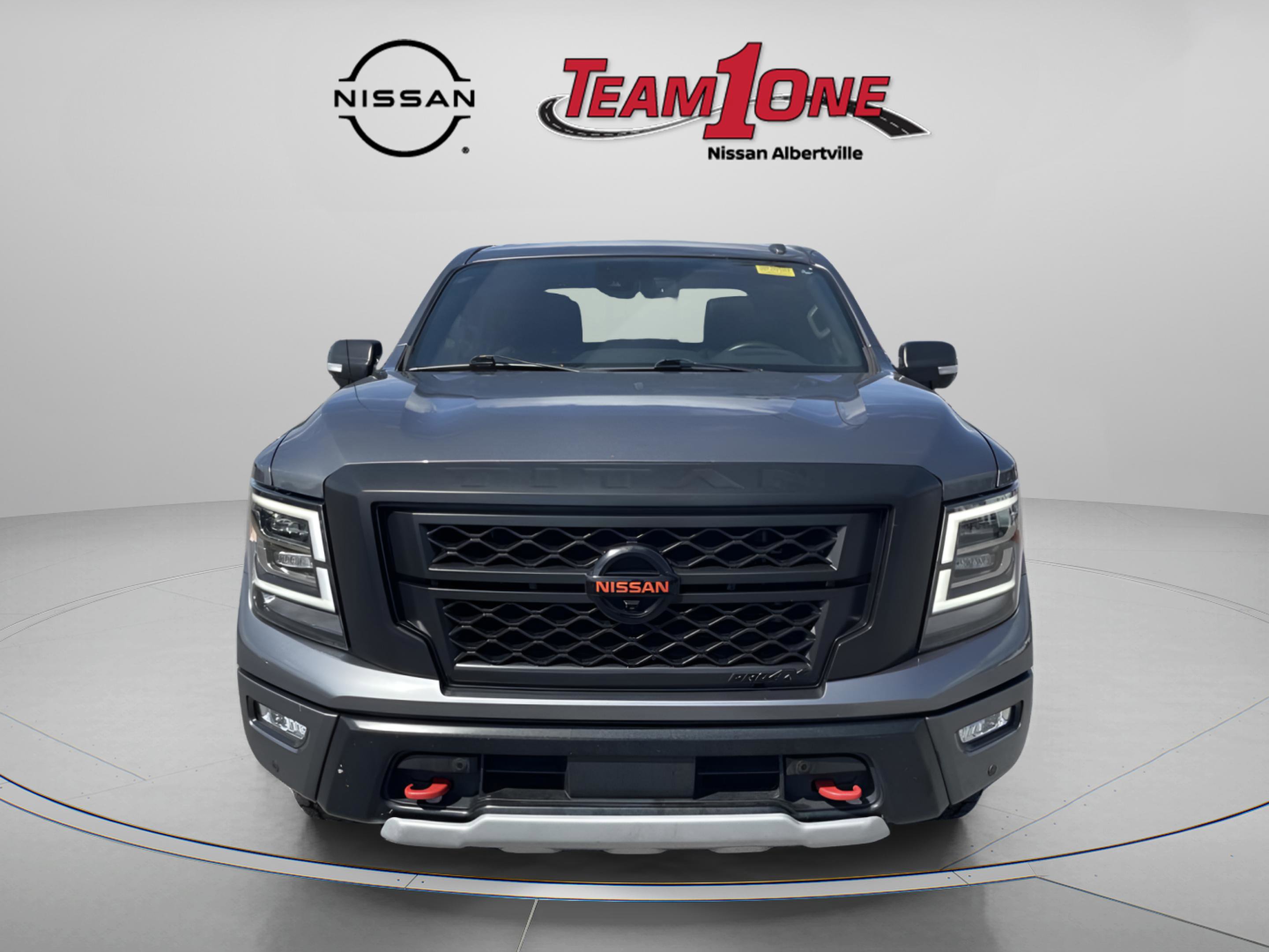 Used 2021 Nissan Titan PRO-4X w/ Pro-4x Convenience Package AWD/4WD image 2