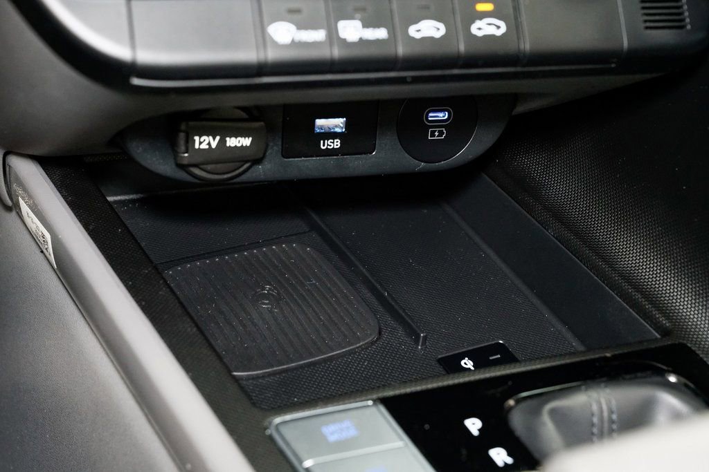 Used 2025 Hyundai Elantra SEL image 19