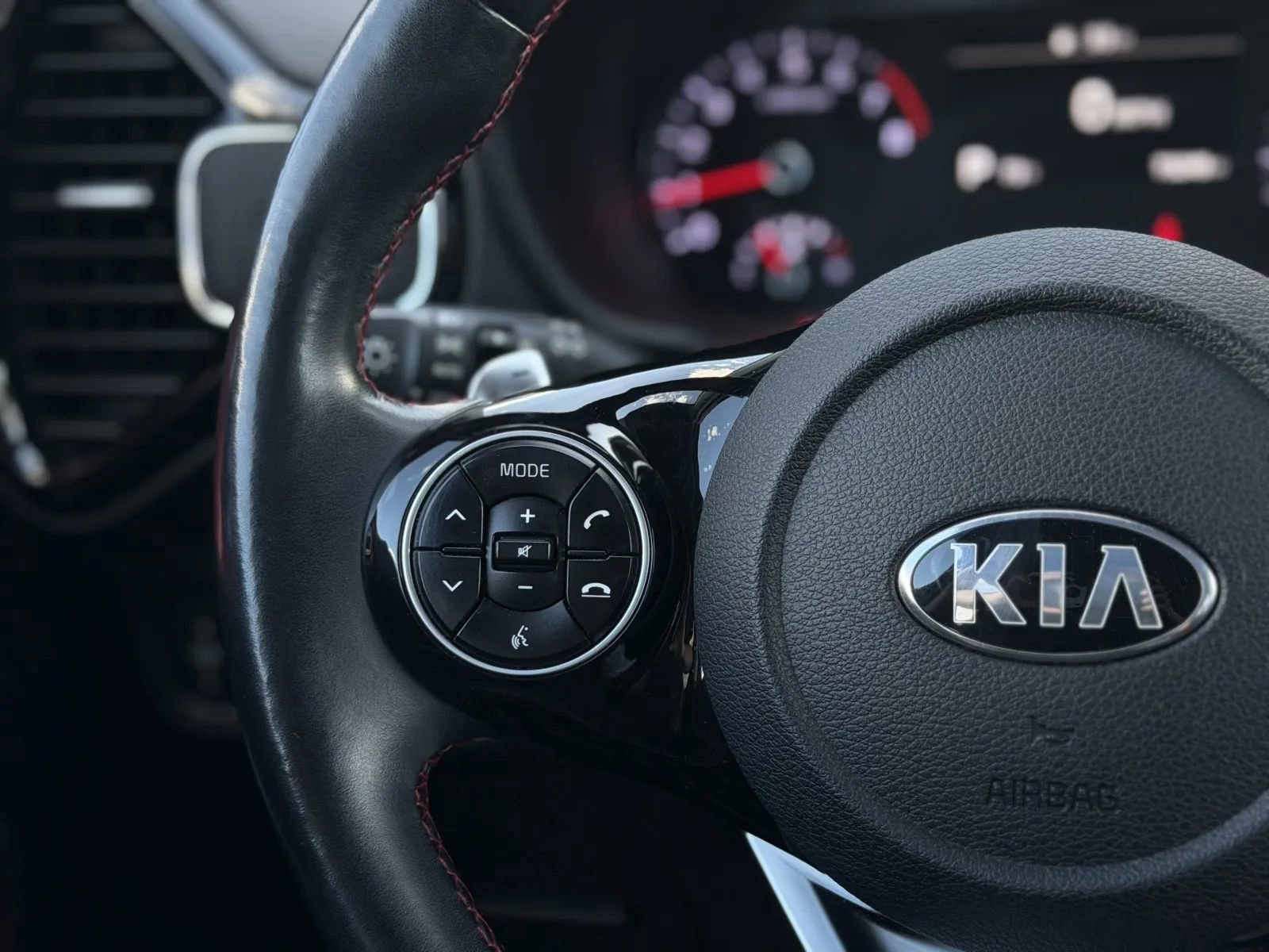 Used 2020 Kia Soul GT-Line Turbo FWD image 23