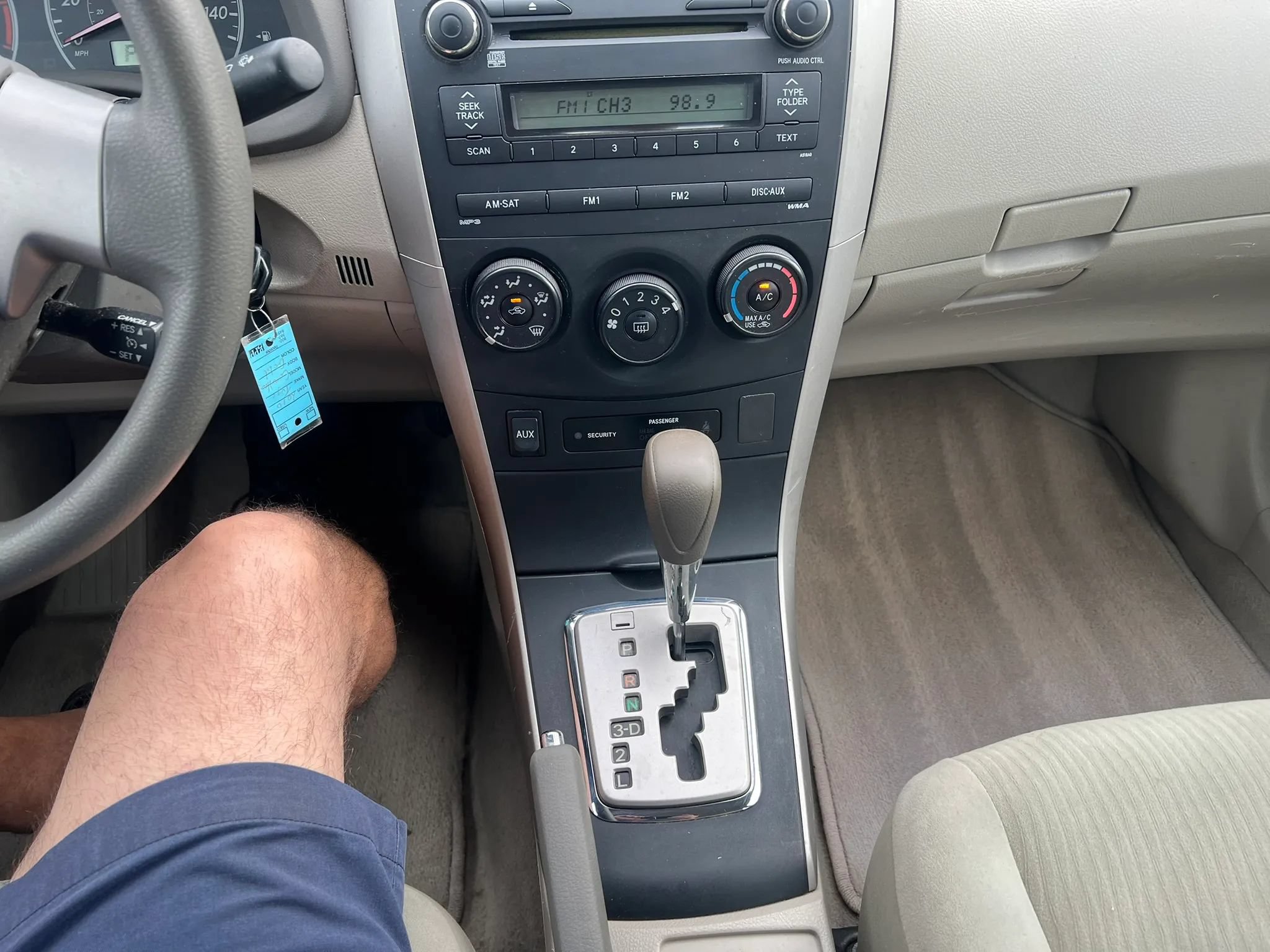 Used 2010 Toyota Corolla LE FWD image 10