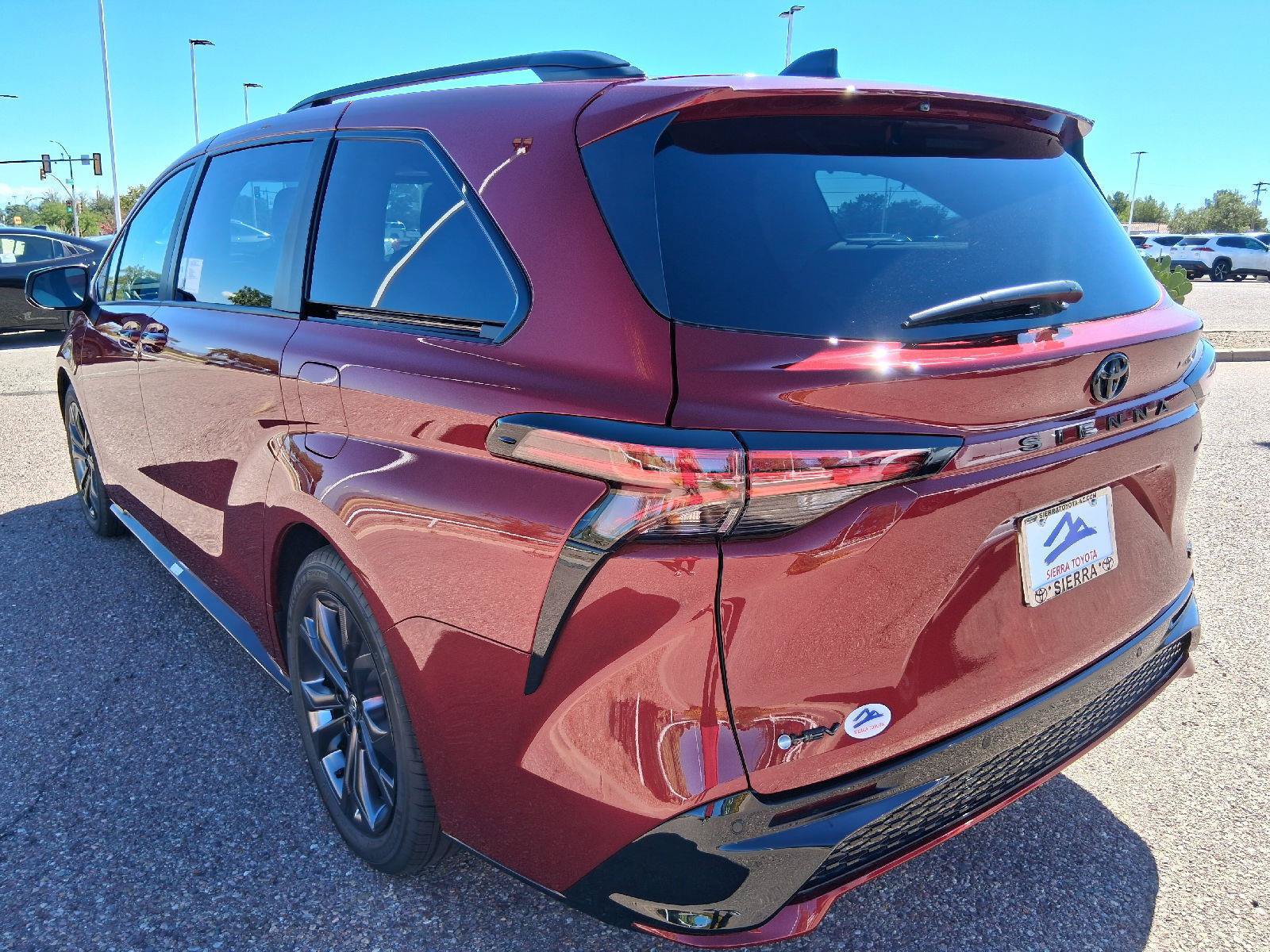 New 2026 Toyota Sienna XSE FWD image 3