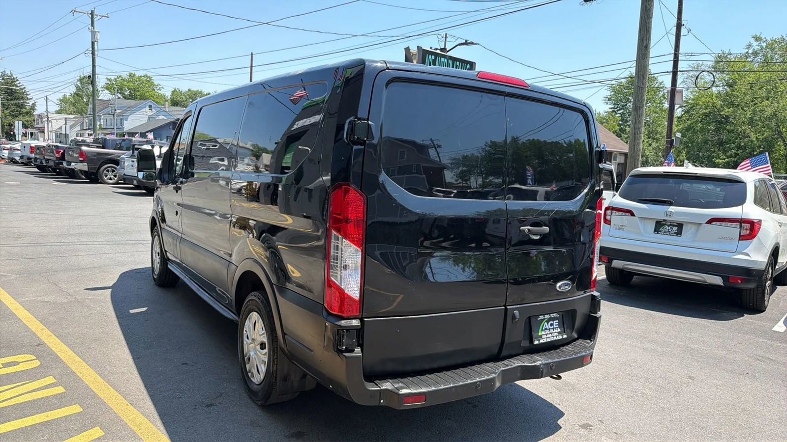 Used 2019 Ford Transit 150 130 Low Roof w/ Exterior Upgrade Package RWD image 4
