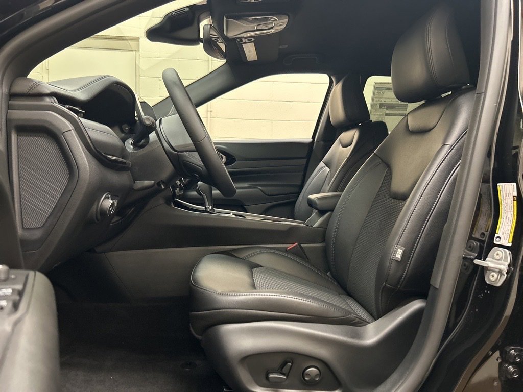 New 2026 Jeep Compass Latitude w/ Quick Order Package 29K image 7