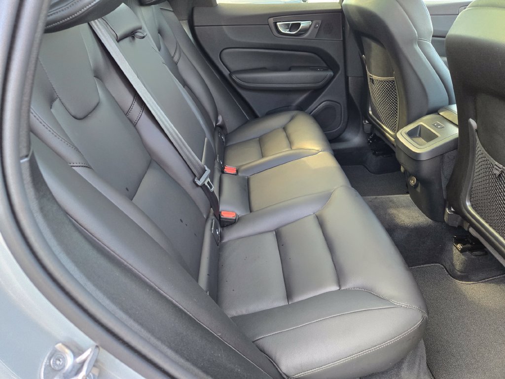 Used 2025 Volvo XC60 B5 Core w/ Climate Package AWD/4WD image 15