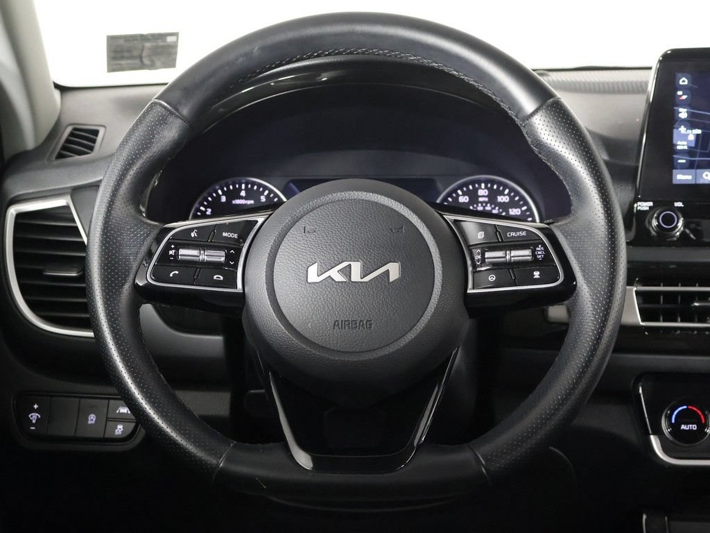 Used 2023 Kia Seltos SX w/ SX Sunroof Package AWD/4WD image 38