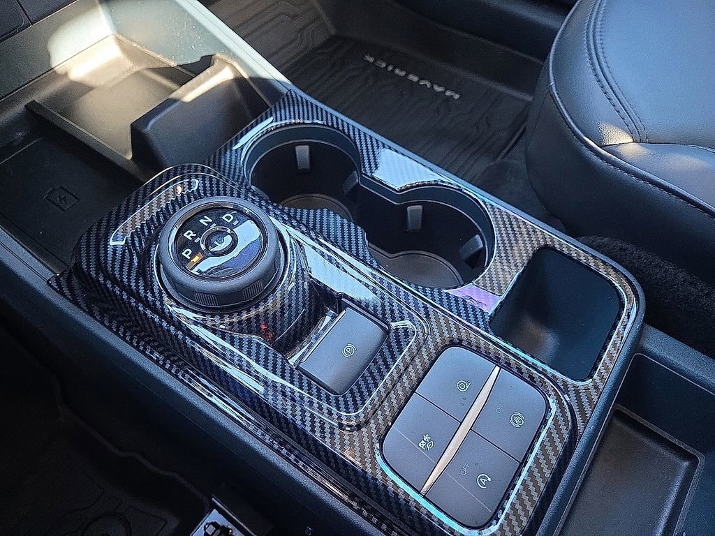 Used 2024 Ford Maverick Lariat w/ Black Appearance Package image 25