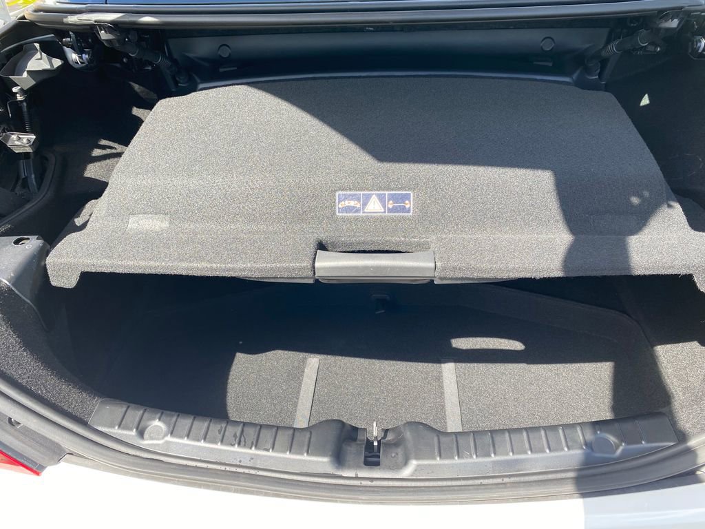 Used 2017 Mercedes-Benz SLC 300 image 11