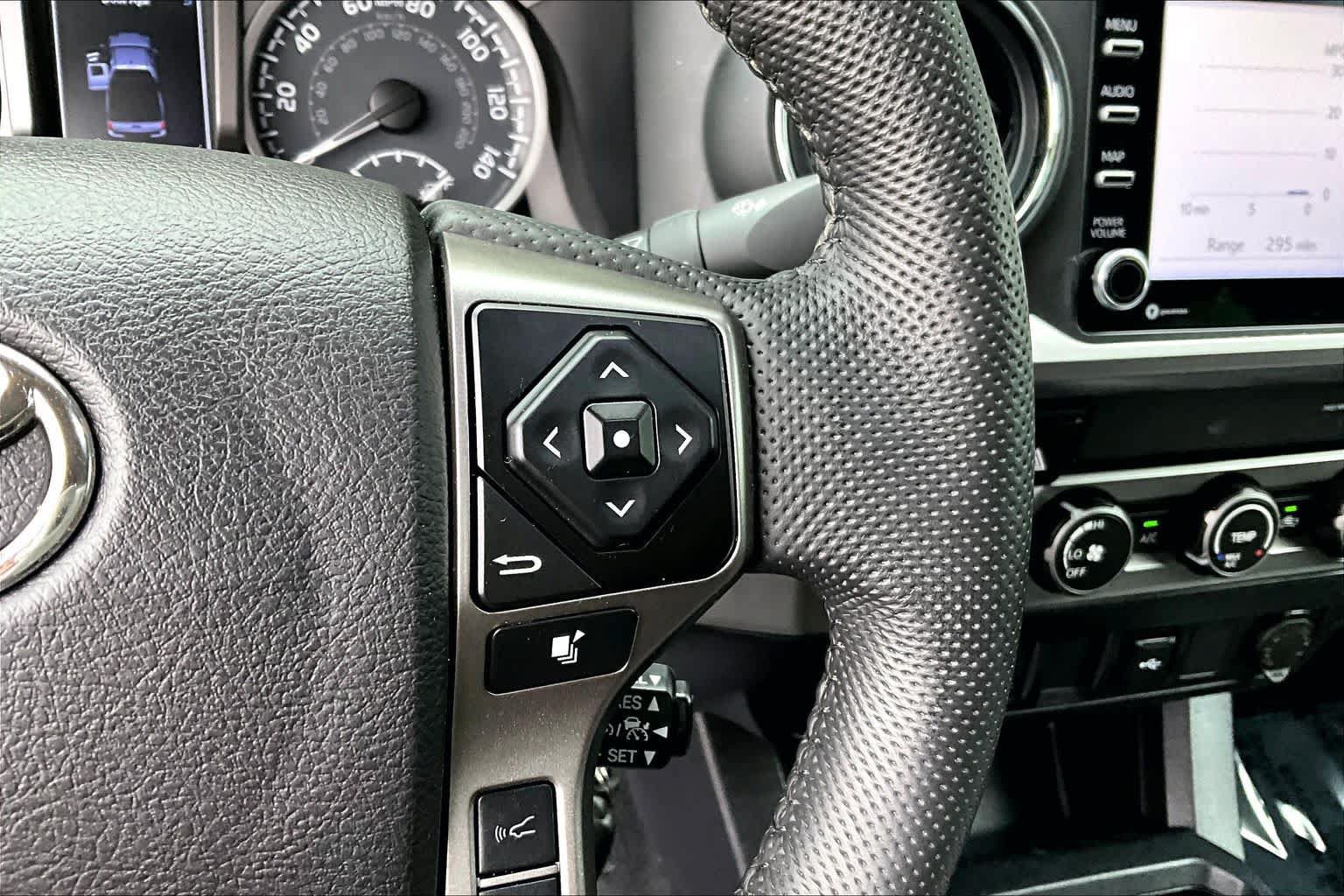 Certified 2022 Toyota Tacoma SR5 w/ SR5 Appearance Package (SM) AWD/4WD image 23
