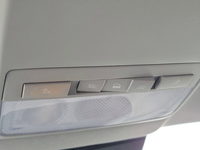 Certified 2022 Chevrolet Trax LT w/ LT Convenience Package image 19