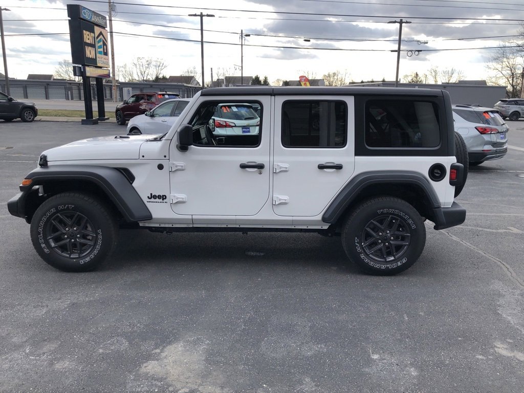 Used 2024 Jeep Wrangler Sport S image 2