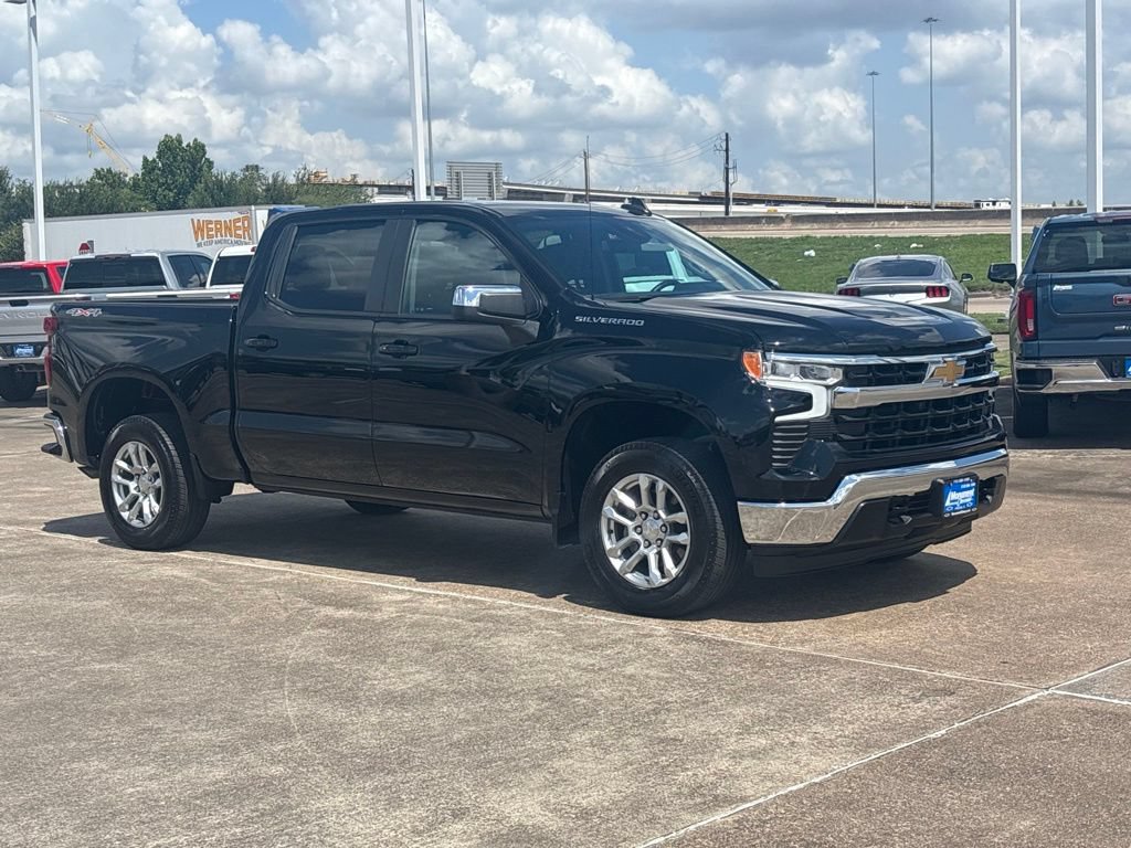 Used 2023 Chevrolet Silverado 1500 LT AWD/4WD image 6