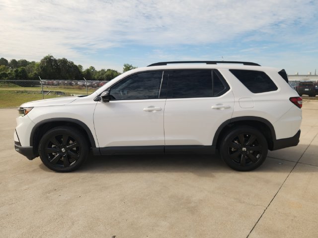 Used 2025 Honda Pilot Black Edition image 4