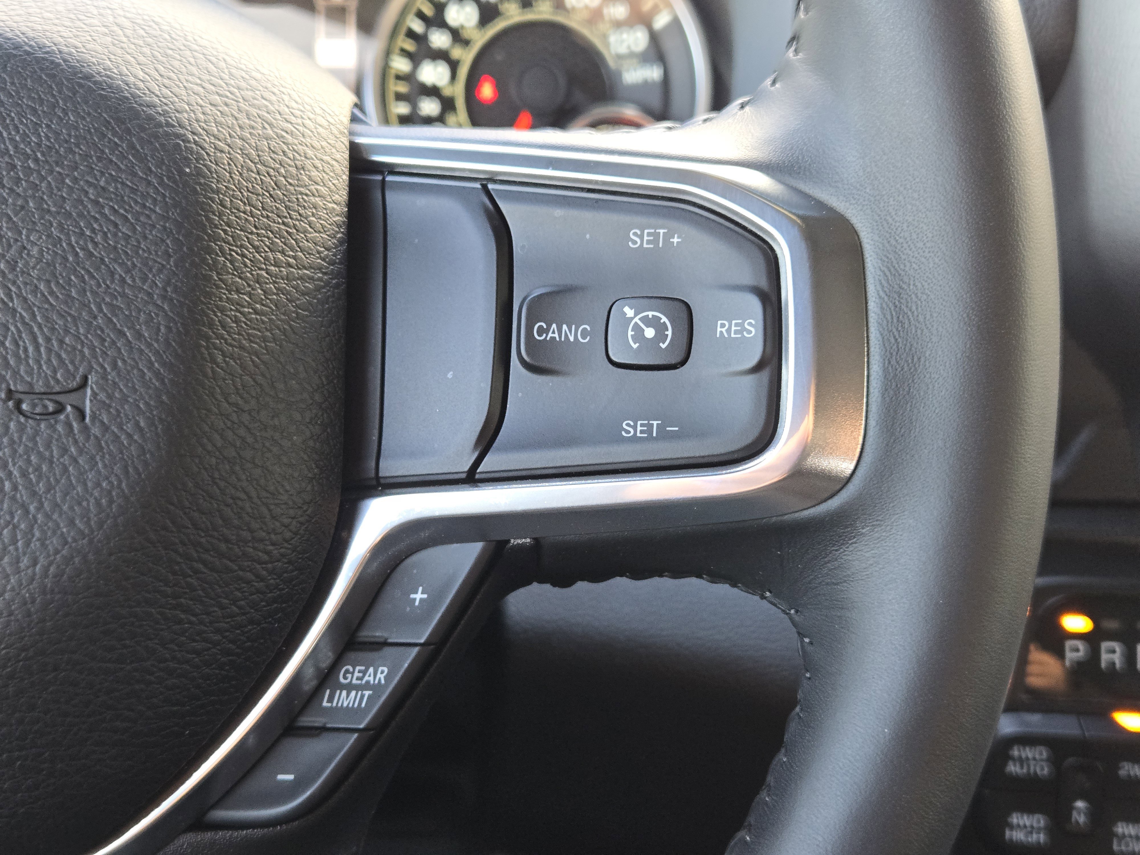 Used 2024 RAM 1500 Laramie image 32