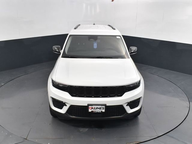 Used 2023 Jeep Grand Cherokee Limited w/ Black Appearance Package image 37