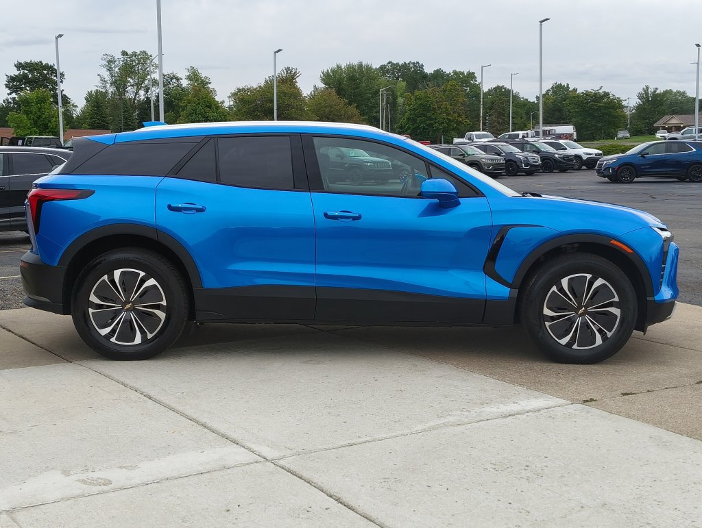 Used 2024 Chevrolet Blazer EV LT AWD/4WD image 16
