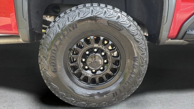 Used 2025 GMC Sierra 2500 AT4X w/ AT4X AEV Edition AWD/4WD image 33
