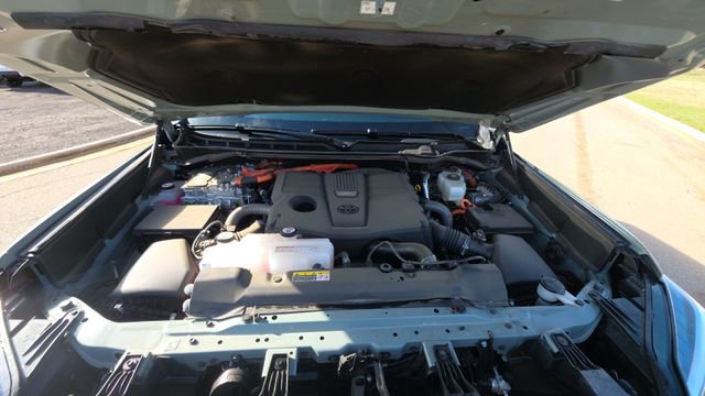 Used 2025 Toyota Tundra Limited image 33