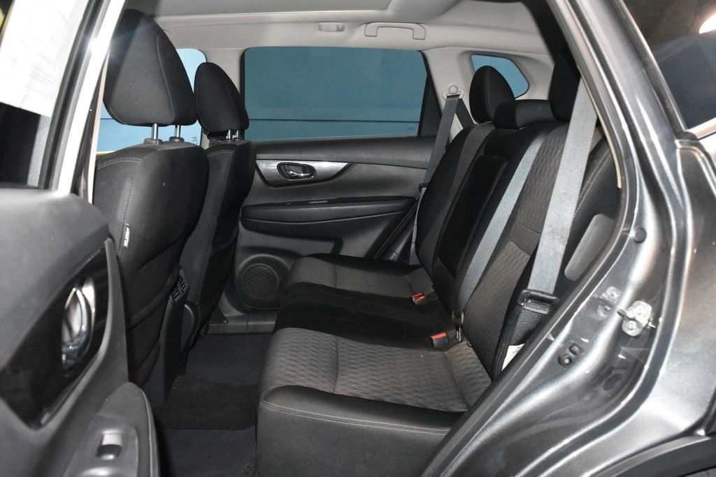 Used 2019 Nissan Rogue SV w/ Premium Package image 21