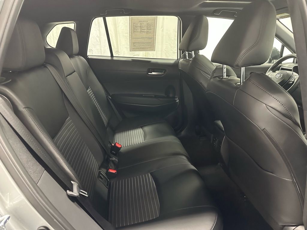 Used 2025 Toyota Corolla Cross XSE w/ Convenience Package image 54
