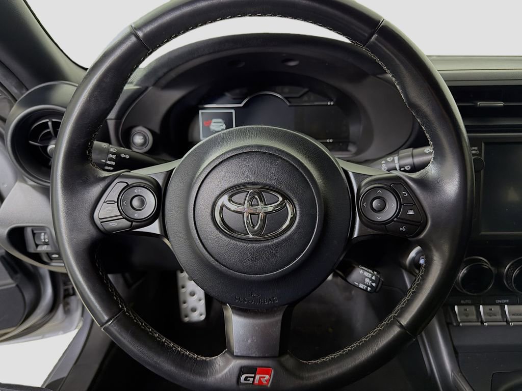 Used 2024 Toyota GR86 Premium image 12