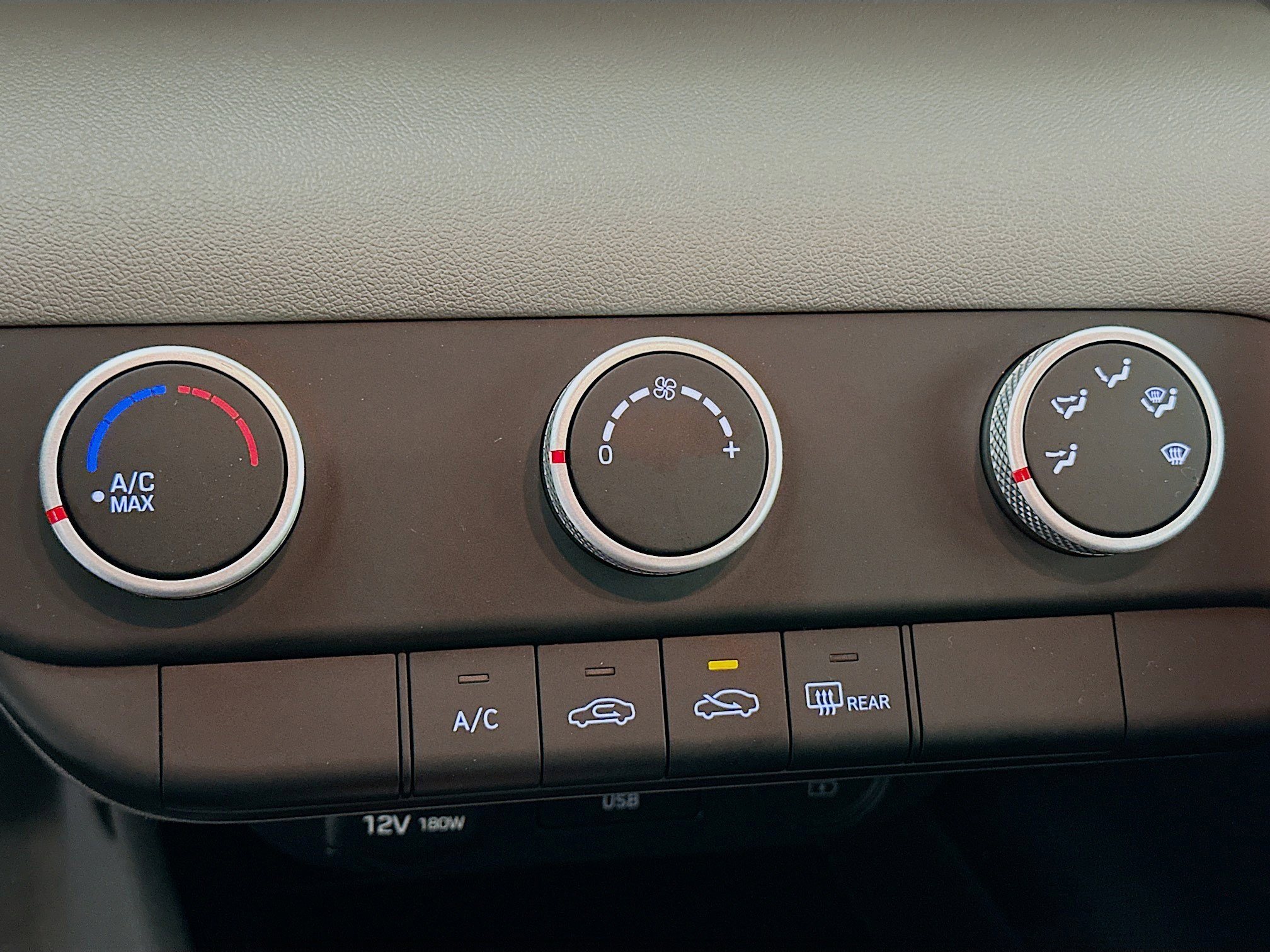 Used 2021 Hyundai Elantra SE image 22