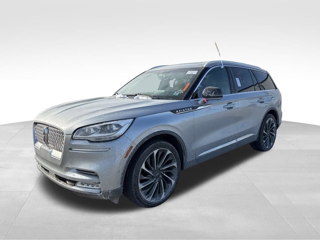 Used 2021 Lincoln Aviator Reserve w/ Equipment Group 202A image 2